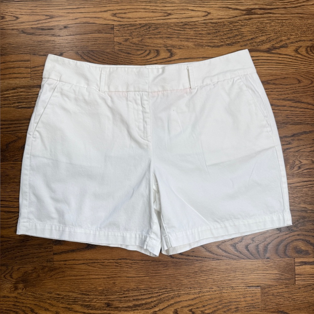 LOFT Women's White Basic Classic Cotton Casual Shorts Size 10